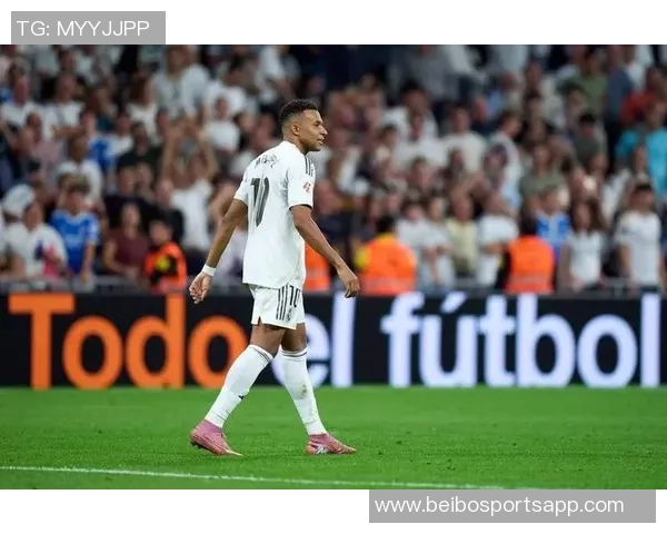 姆巴佩伤情加重带伤报到法国队黄潜之战脚踝扭伤影响状态 姆巴佩伤情加重带伤报到法国队黄潜之战脚踝扭伤影响状态