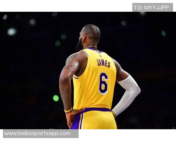 詹姆斯寄语保罗希望他在最后一舞中收获快乐与荣耀