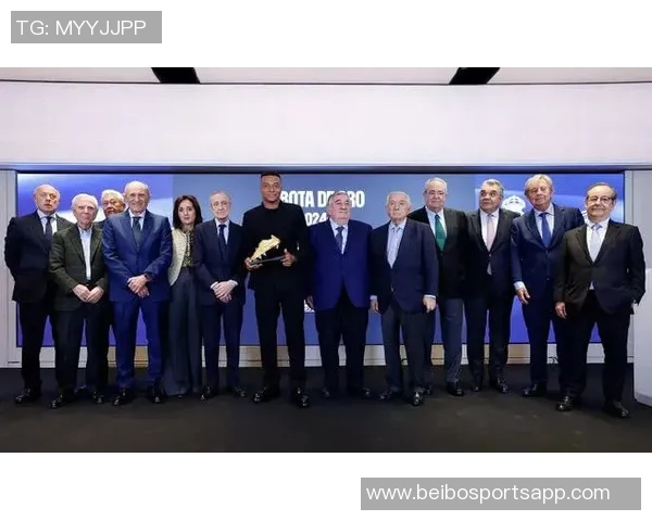 姆巴佩社交媒体分享团结照片期待国家德比再创佳绩