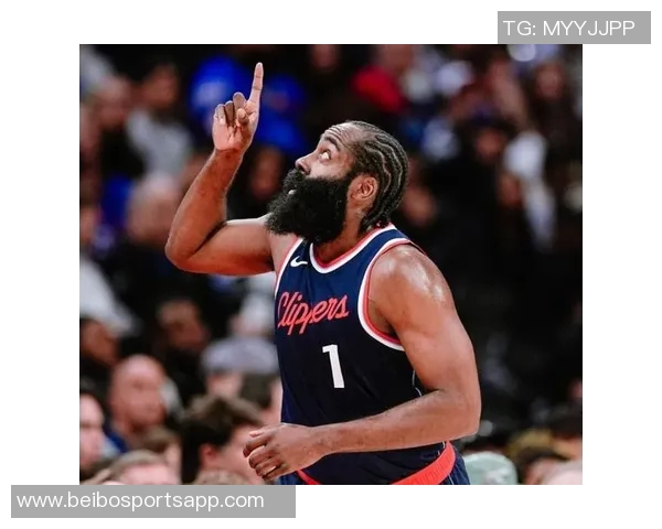 贾里德巴特勒火力全开26投14中三分命中5个狂砍35分7篮板9助攻